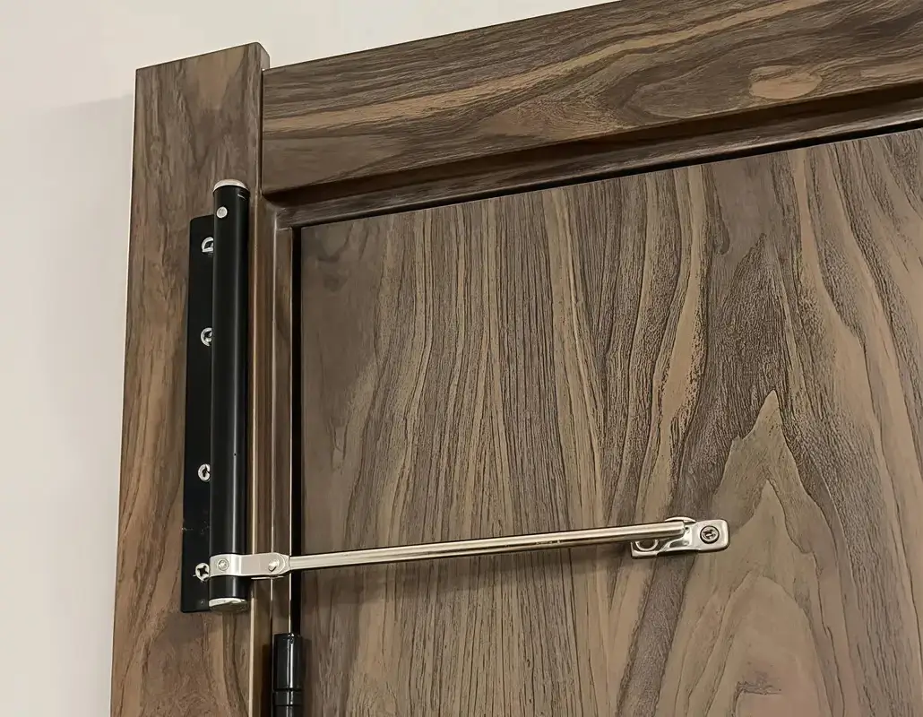 Door closer