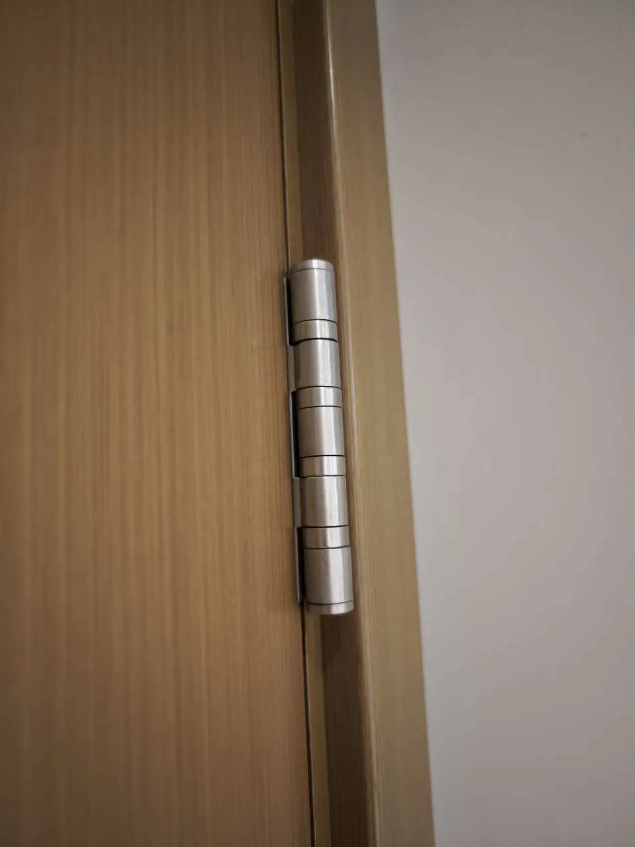 4.5" Stainless Steel Ball Bearing Door Hinges - 2Pack photo review